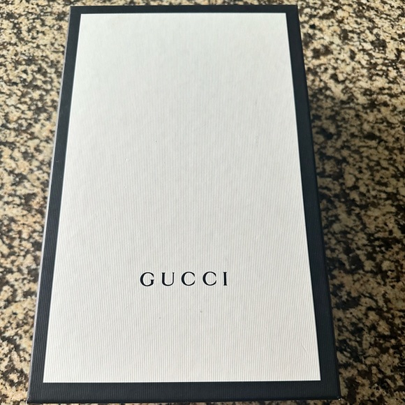 Authentic Gucci shoes - Picture 5 of 5